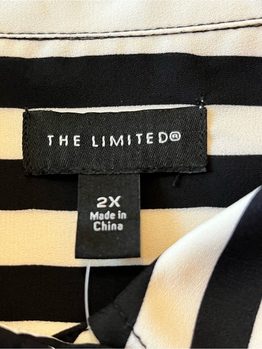 The Limited Top 2X NWT Black Creamy White Striped Button Down Chest Pockets New - Picture 4 of 9